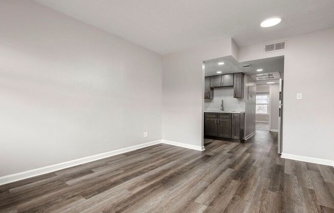 2 beds, 2 baths, 900 sqft, $1,050, Unit 303