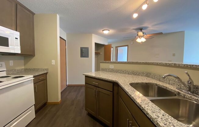 1 bed, 1 bath, 711 sqft, $1,025, Unit 3720303