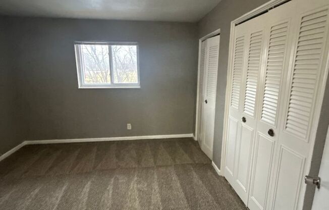 2 beds, 1 bath, 750 sqft, $1,170, Unit B12 1045 17