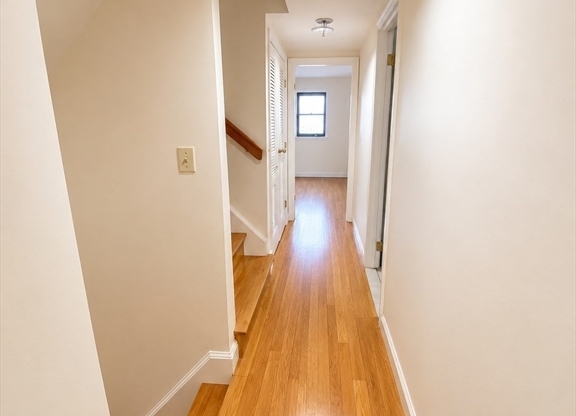 3 beds, 3.5 baths, 1,900 sqft, $4,800, Unit TH-3