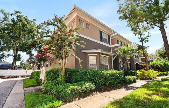 7435 ARLINGTON GRV CIR