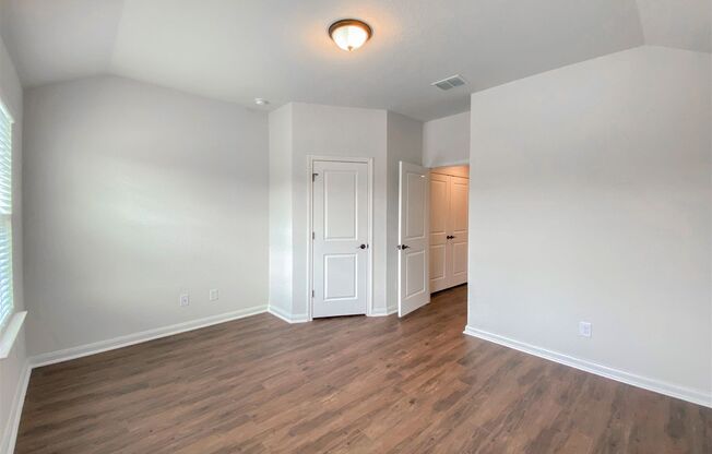 3 beds, 2.5 baths, $1,445, Unit 7514 Astro Field Unit 102