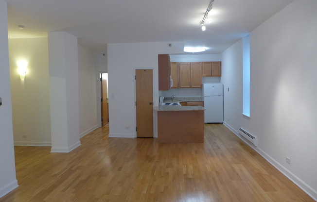 1 bed, 1 bath, 700 sqft, $1,995, Unit 13B