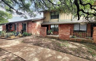 Updated 3BR Townhome in Prime North Austin Location!