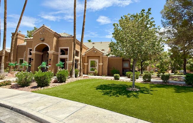 1 bed, 1 bath, $1,250, Unit # 2011