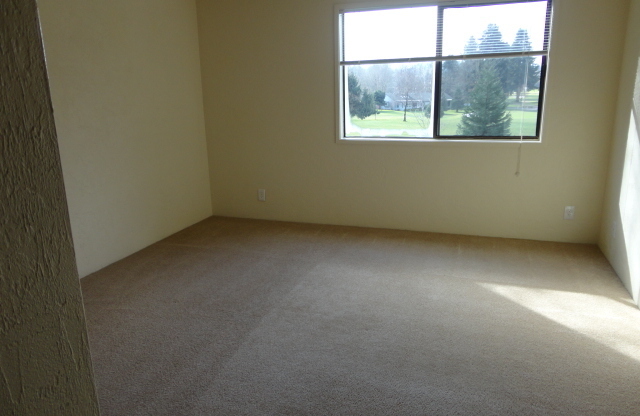 2 beds, 1.5 baths, 1,100 sqft, $1,697, Unit 1811