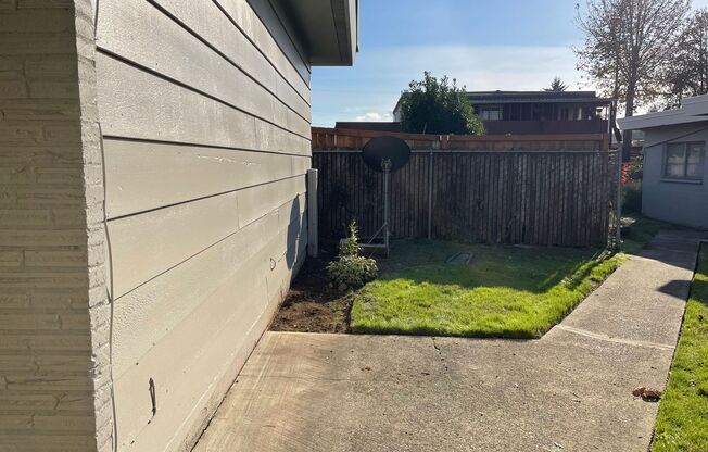 1 bed, 1 bath, 267 sqft, $1,050, Unit 15