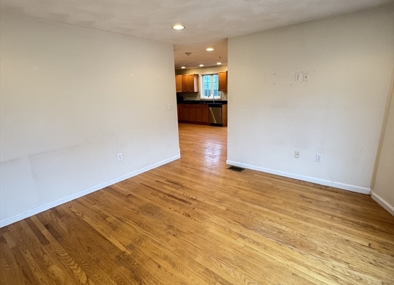 2 beds, 2 baths, 1,100 sqft, $2,900, Unit 1