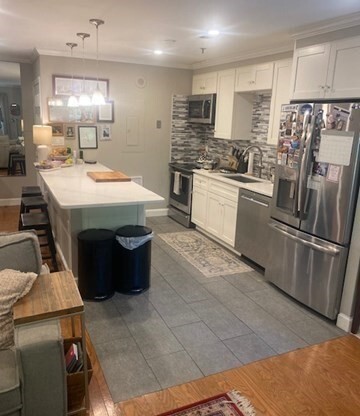 1 bed, 1 bath, 800 sqft, $3,950, Unit 1F