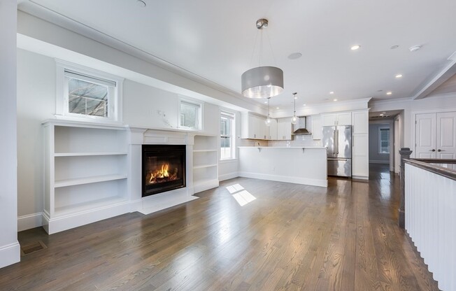 8 ENTERPRISE ST