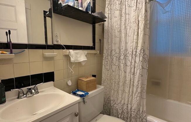 1 bed, 1 bath, 550 sqft, $2,950, Unit 21