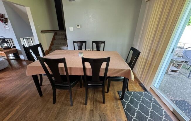 Spacious Split Level in Baldwin for Rent- Hardwood floors and Garage!