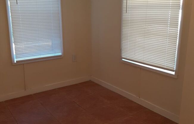 2 beds, 1 bath, $1,650