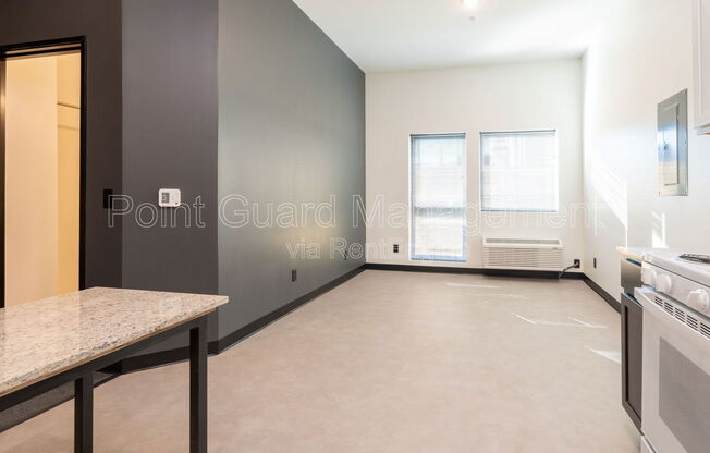 1 bed, 1 bath, 449 sqft, $745, Unit 118