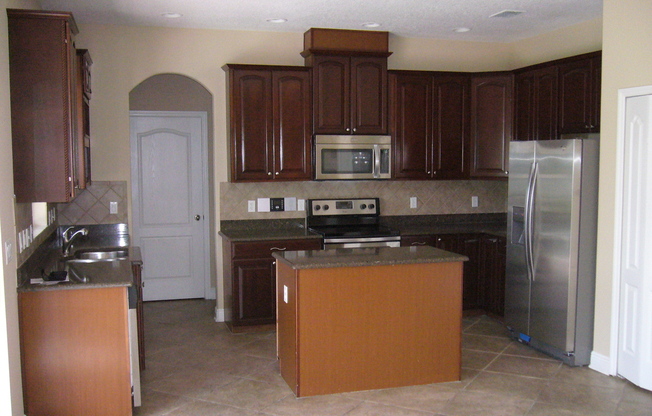 4 Bedroom/2.5 Bath next to Lake in Windermere ...