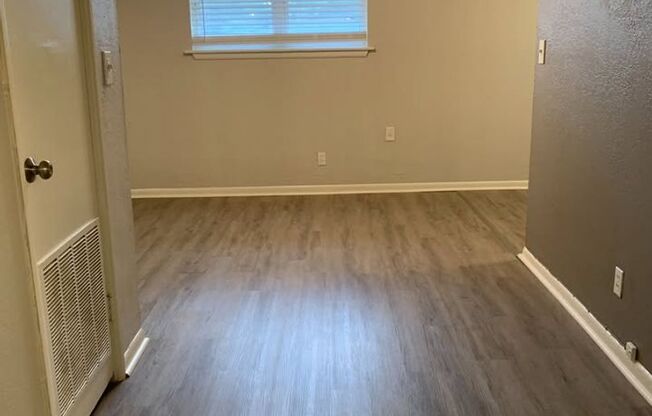 1 bed, 1 bath, 700 sqft, $895, Unit 6118-B