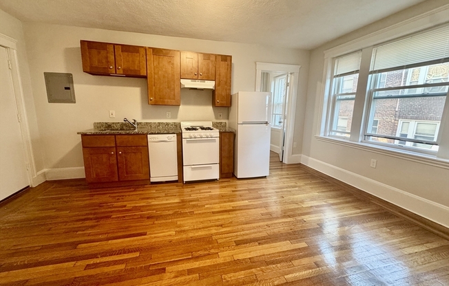 1615 COMMONWEALTH AVE