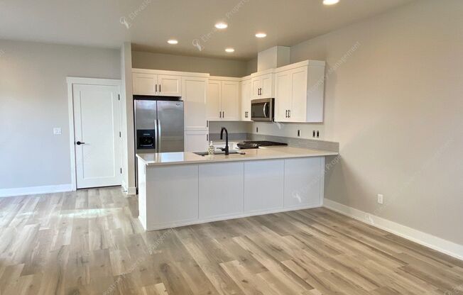 Newer 3BR - 2.5BA Home a Sought-After Redmond Community