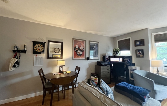 1 bed, 1 bath, 644 sqft, $1,900, Unit 3