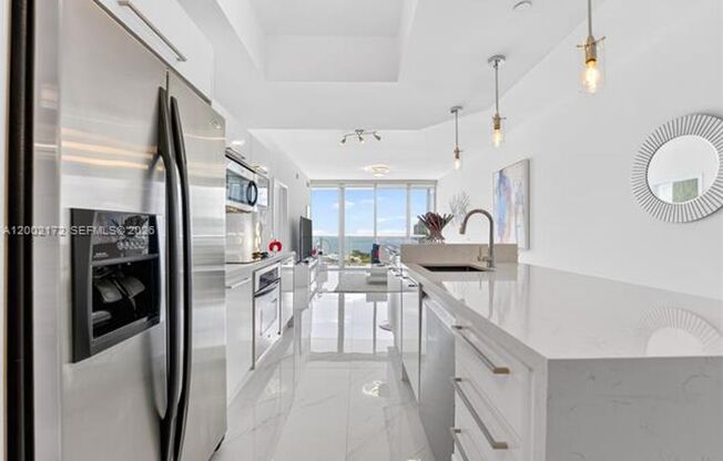 2 beds, 2 baths, 1,208 sqft, $5,490, Unit 888 Biscayne Blvd # 2404
