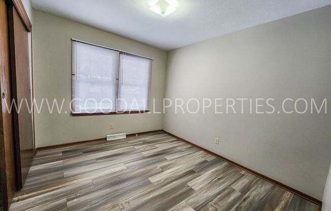 2 beds, 1 bath, $1,050