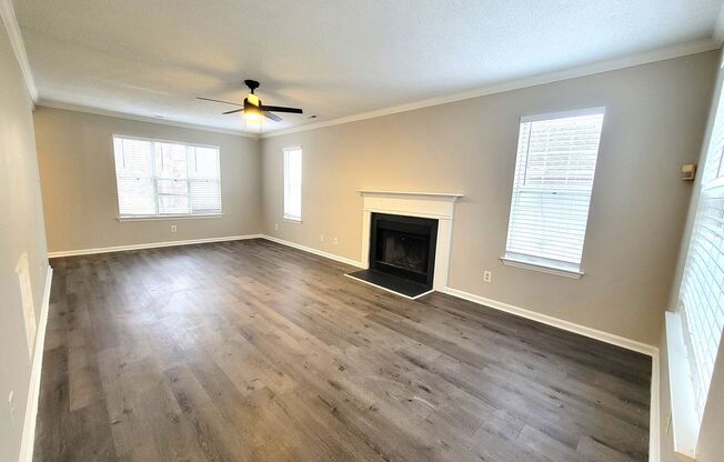 Large 2 Story Near The Airport and I-485