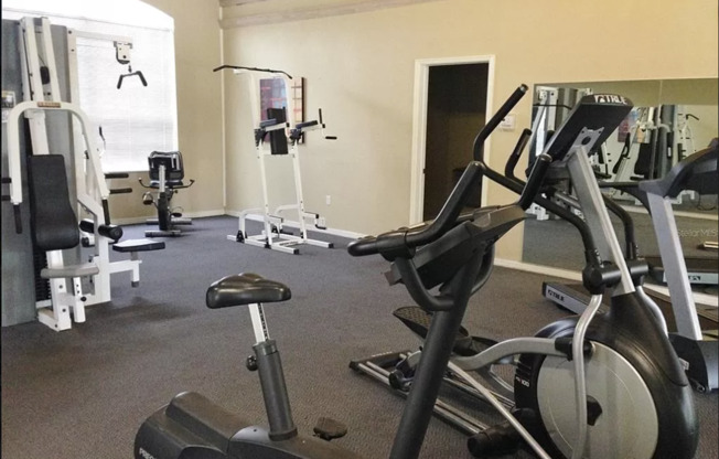 2 beds, 2 baths, $1,400, Unit Apt 713