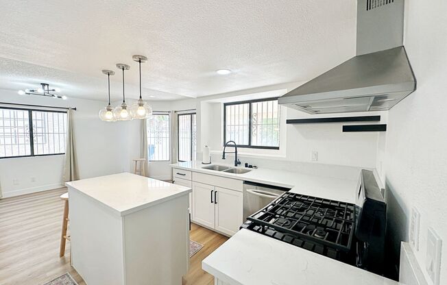 4 beds, 3 baths, $2,400