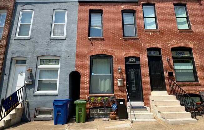 Cozy 2 Bedroom/2 Bathroom Townhome in Canton, Baltimore!