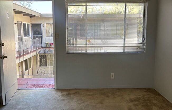 Amazing value ~ Prime location~ Upstairs 1 Bedroom
