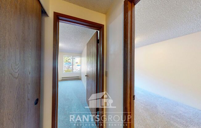 2 beds, 1 bath, $1,575, Unit 15A