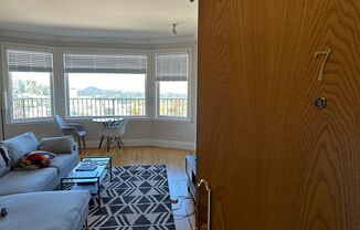 1 bed, 1 bath, $3,700