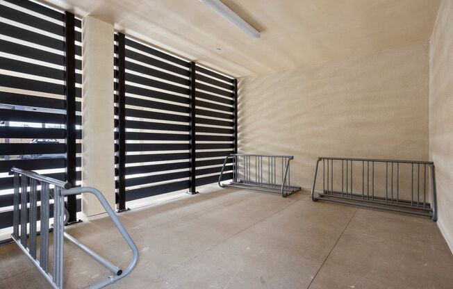 1 bed, 1 bath, 672 sqft, $2,700, Unit Bldg 68 Apt 203