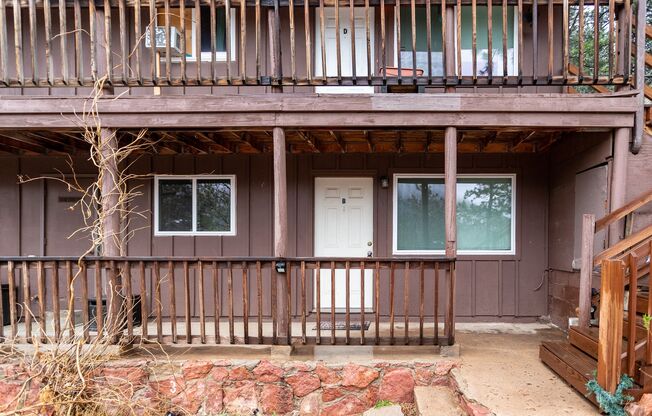 Four Plex with Mountain Views in Cascade!