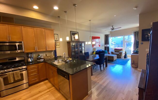 Furnished Short Term Rental 2 Bed + Office 3.5 Bath Row-Home in North Boulder