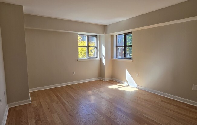 2 beds, 2 baths, 938 sqft, $3,700, Unit 303
