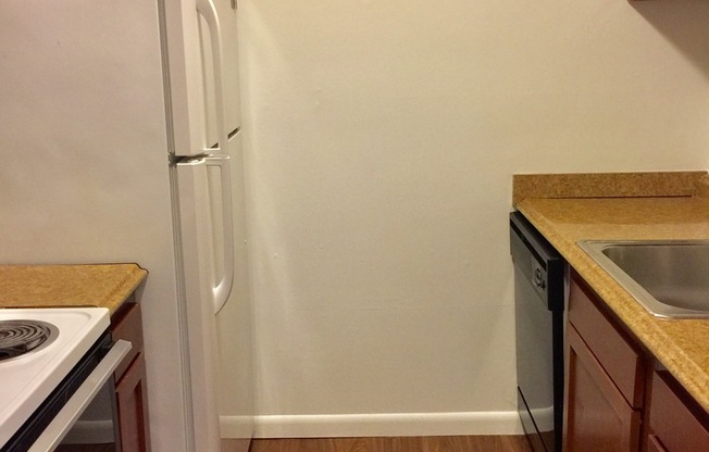 1 bed, 1 bath, 700 sqft, $1,095, Unit #101