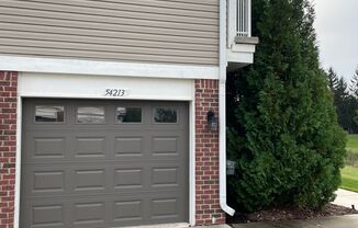 2 beds, 2 baths, $1,850, Unit 1-10