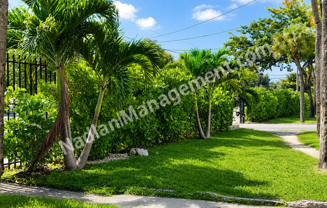 2 beds, 1 bath, 750 sqft, $1,800, Unit 5200-4