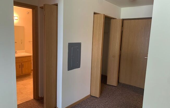 1 bed, 1 bath, 615 sqft, $1,000, Unit 101