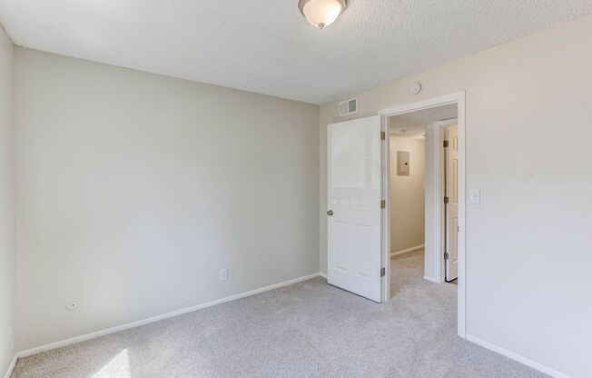 3 beds, 2 baths, 1,150 sqft, $1,875, Unit 27
