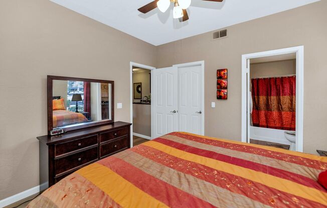 2 beds, 2 baths, $1,995, Unit # 1083