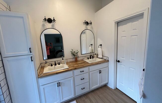 1303 Bayou Woods