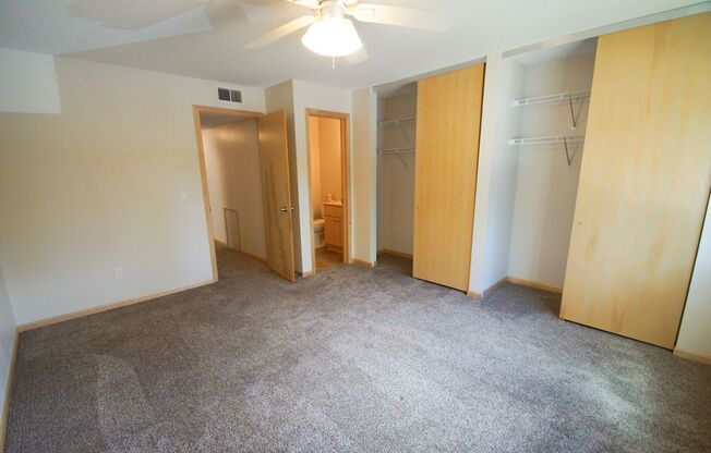 2 beds, 2 baths, 1,050 sqft, $1,724, Unit 205