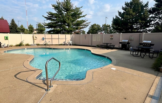 3 beds, 2 baths, 1,644 sqft, $3,800, Unit 711