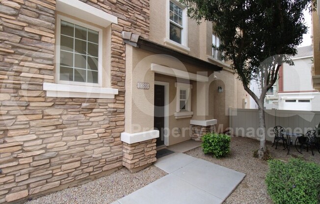 1386 S SABINO DR