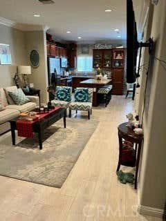 3 beds, 3 baths, 1,300 sqft, $3,700, Unit 70