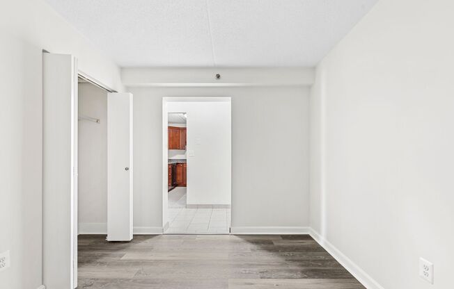 1 bed, 1 bath, 900 sqft, $3,200, Unit T309