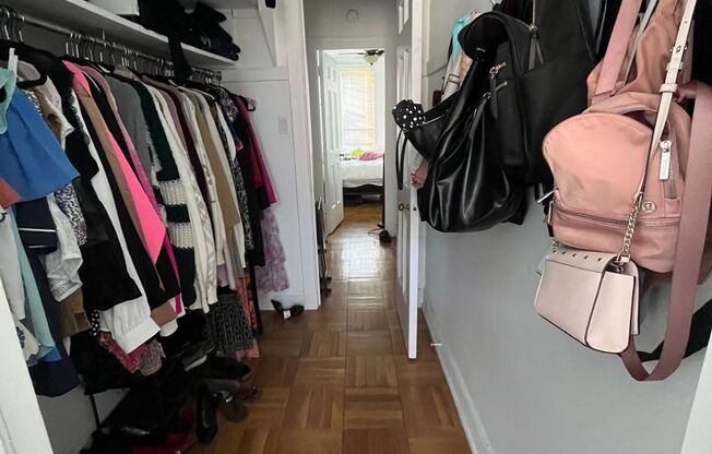 1 bed, 1 bath, $2,000, Unit 1201