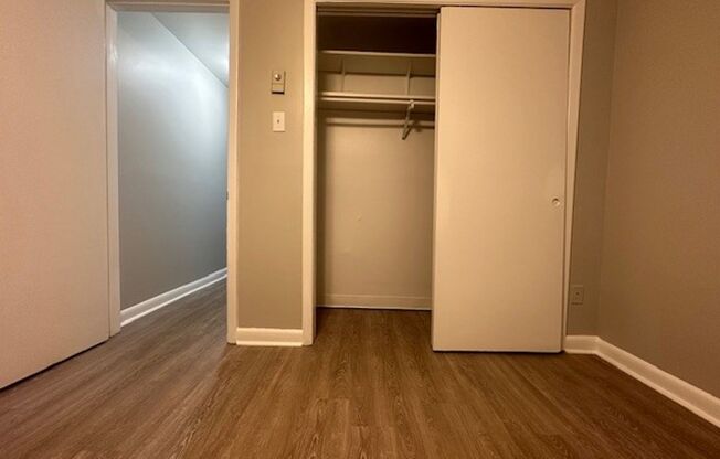 1 bed, 1 bath, 450 sqft, $850, Unit 4